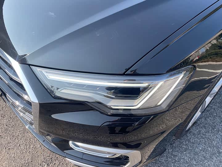 Фото 18 - Audi A6L