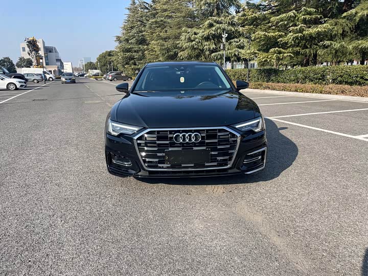Фото 2 - Audi A6L