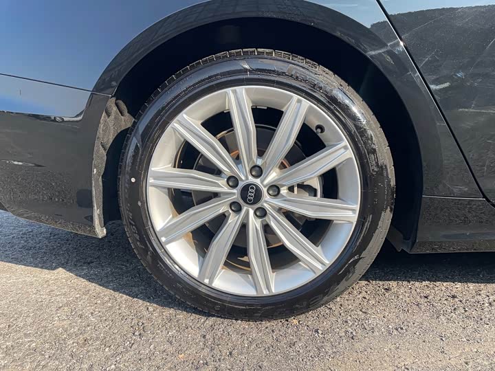 Фото 20 - Audi A6L