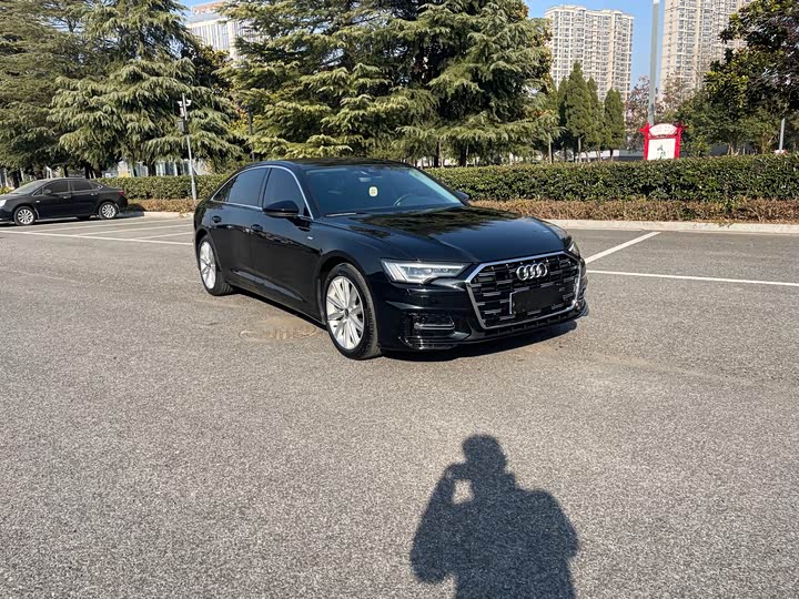 Фото 3 - Audi A6L