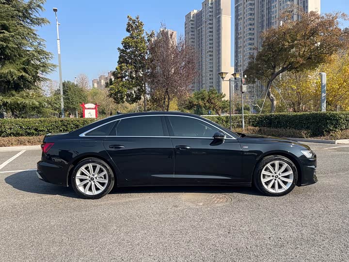 Фото 7 - Audi A6L