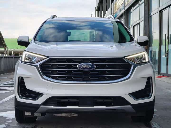 Фото 2 - Ford Edge