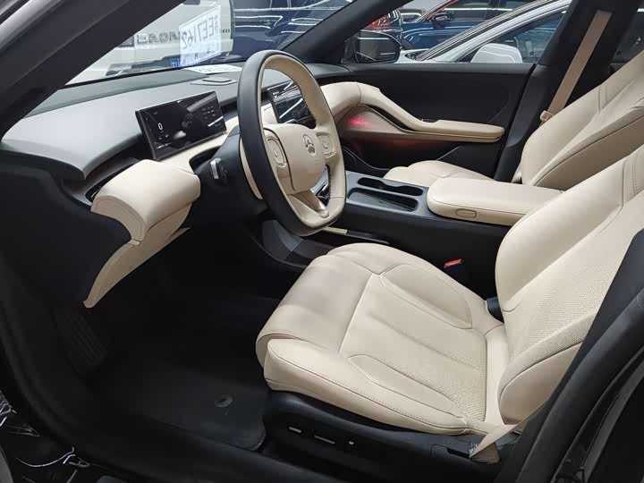 Фото 8 - Nio ET5T