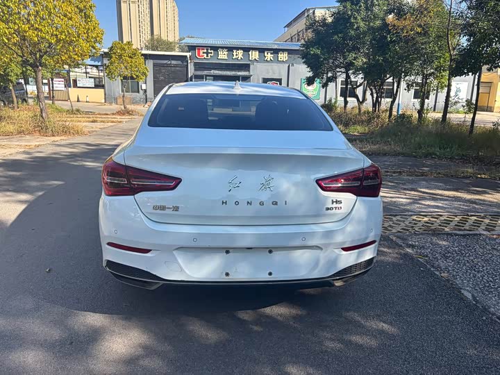 Фото 8 - Hongqi H5