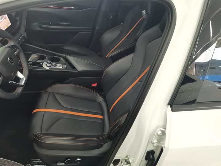 Фото 15 - Changan UNI-V