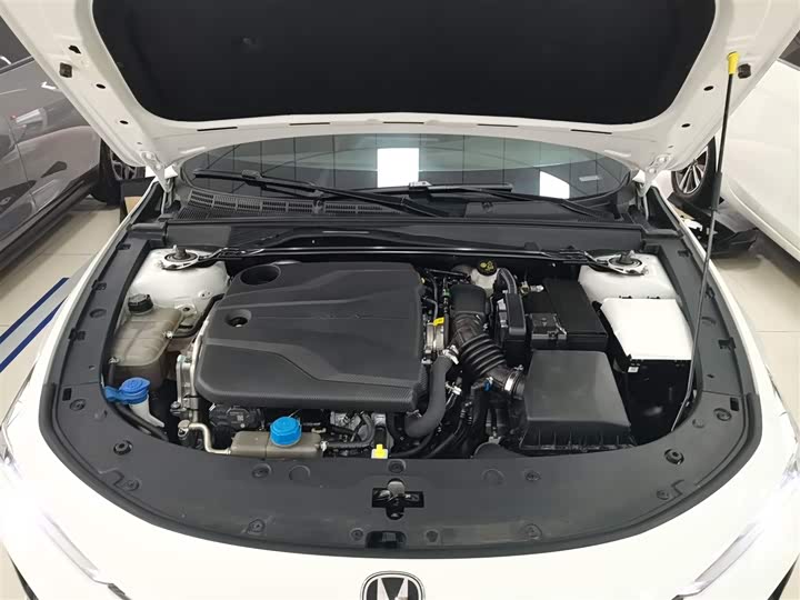 Фото 20 - Changan UNI-V