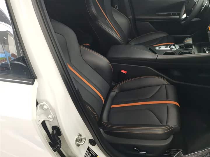 Фото 25 - Changan UNI-V