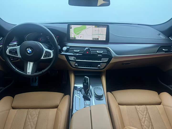 Фото 6 - BMW 5 Series