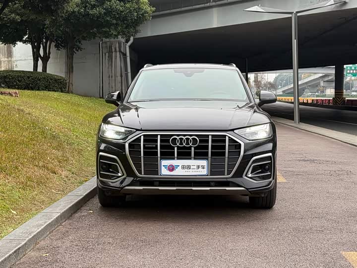 Фото 2 - Audi Q5L