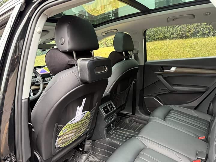 Фото 9 - Audi Q5L