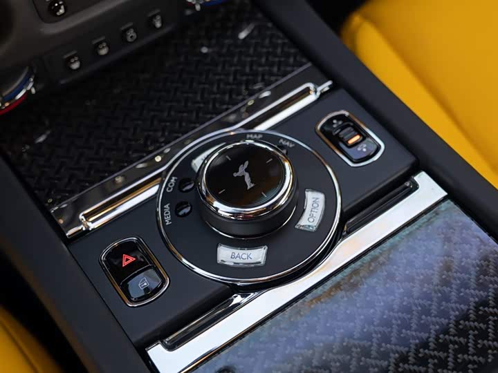 Фото 16 - Rolls-Royce Wraith