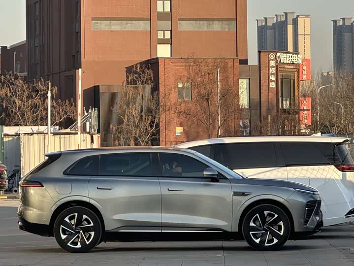 Фото 4 - Exeed Sterra ET