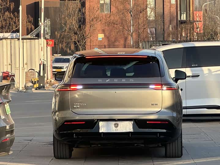 Фото 5 - Exeed Sterra ET