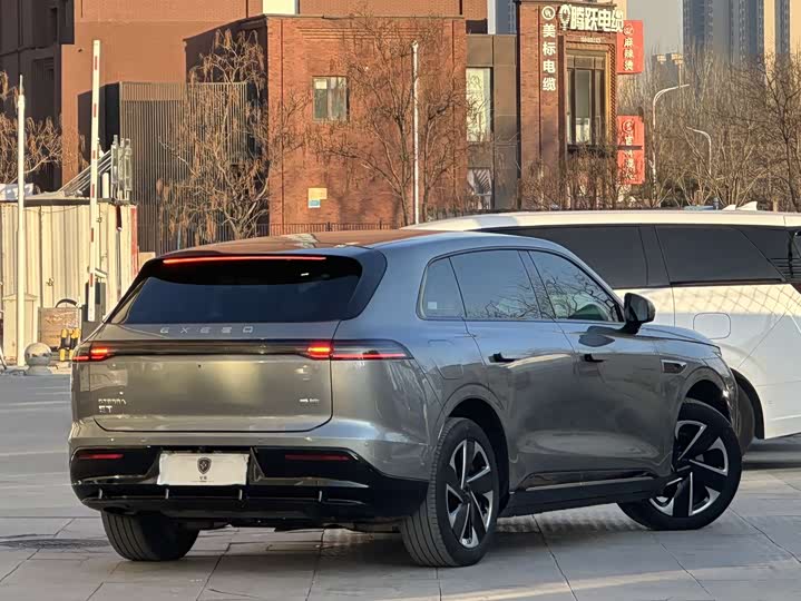 Фото 6 - Exeed Sterra ET