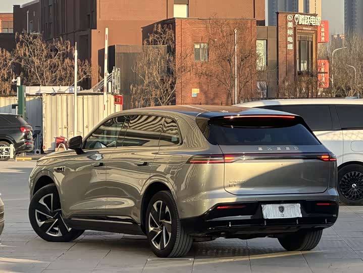 Фото 7 - Exeed Sterra ET