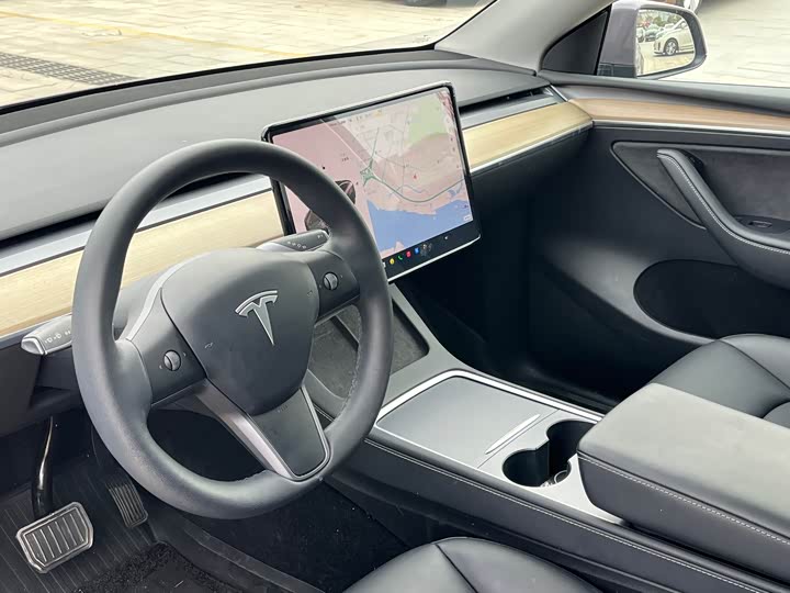 Фото 6 - Tesla Model Y