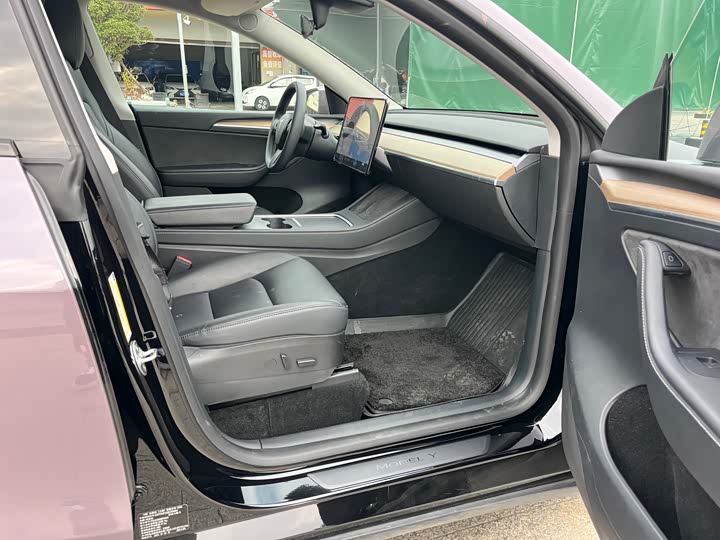 Фото 7 - Tesla Model Y