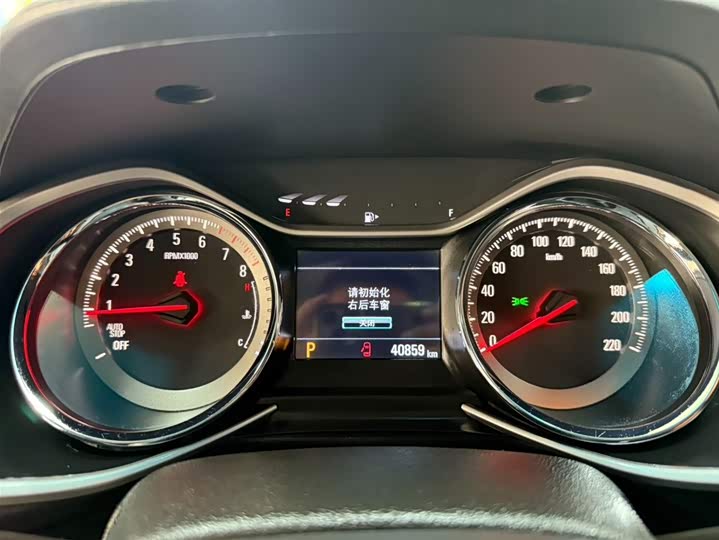 Фото 10 - Chevrolet Orlando