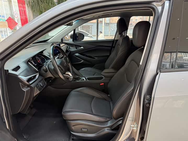 Фото 16 - Chevrolet Orlando