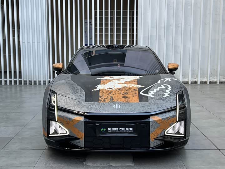 Фото 2 - HiPhi Z