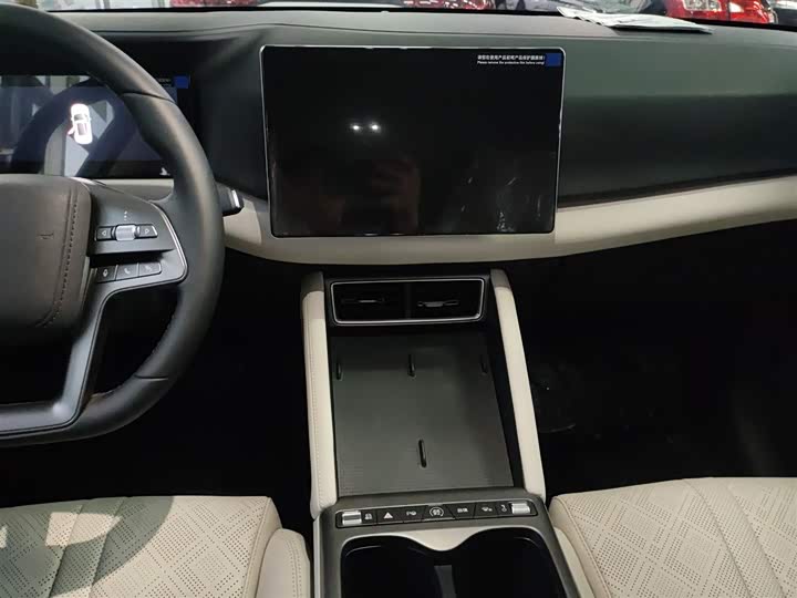 Фото 13 - BYD Yuan Up