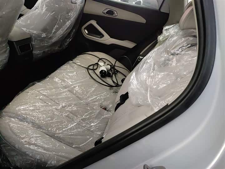 Фото 17 - BYD Yuan Up