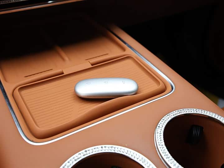 Фото 12 - LiXiang L9