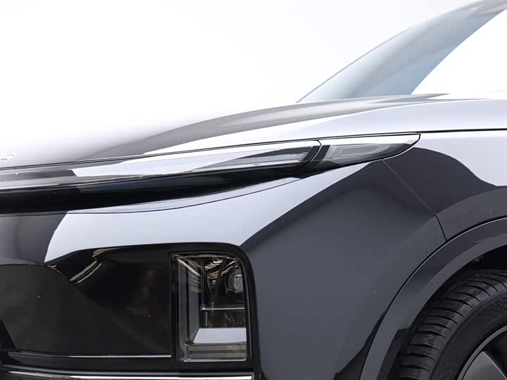 Фото 18 - LiXiang L9