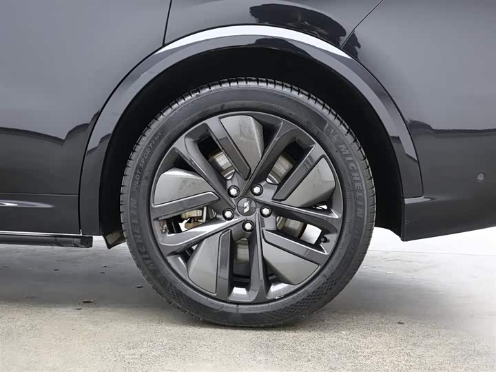 Фото 9 - LiXiang L9