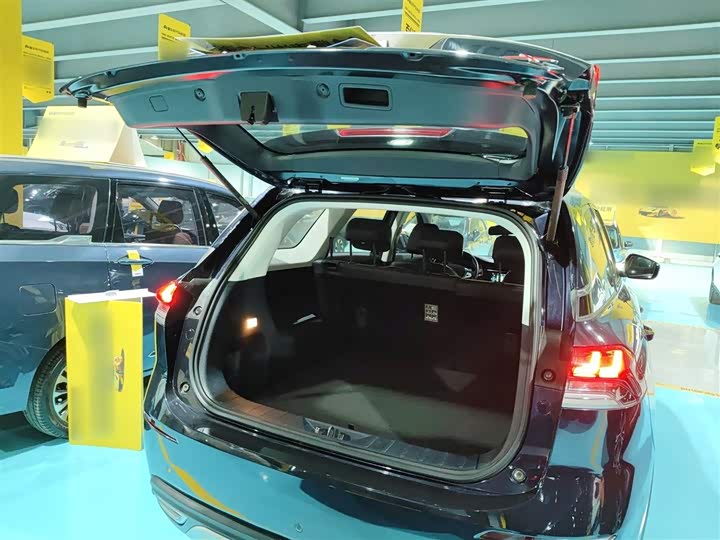 Фото 19 - Changan Oshan X7