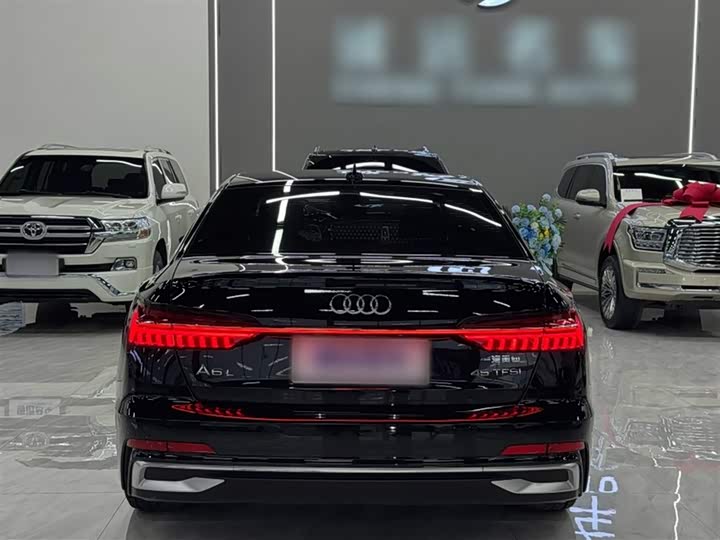 Фото 6 - Audi A6L