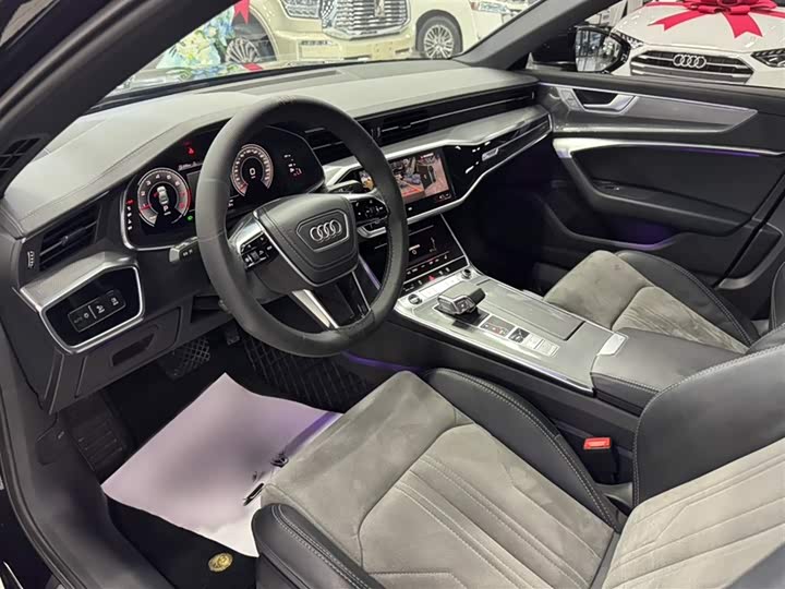 Фото 9 - Audi A6L