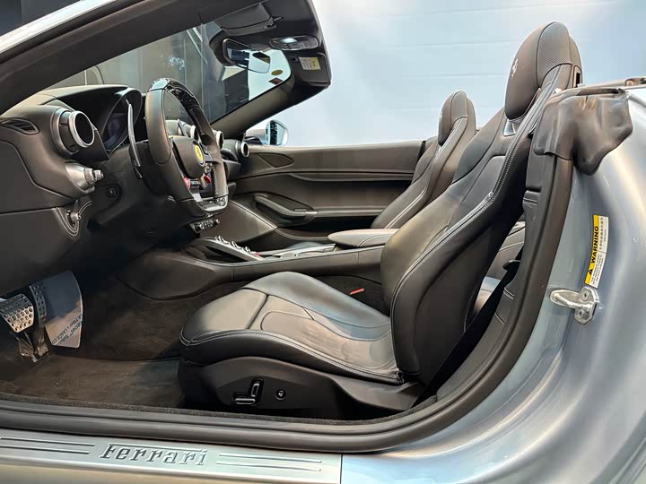 Фото 10 - Ferrari Portofino