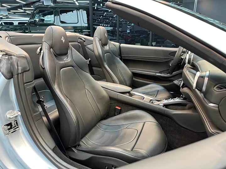 Фото 13 - Ferrari Portofino