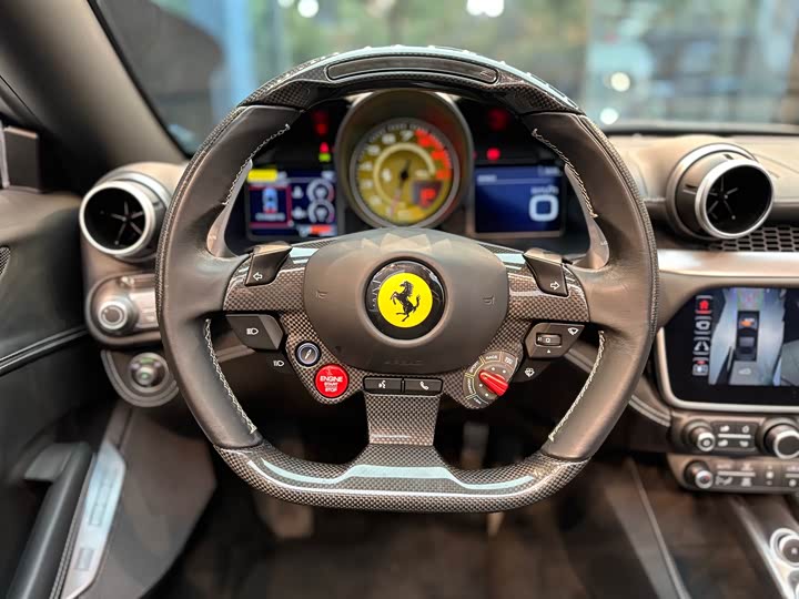 Фото 18 - Ferrari Portofino