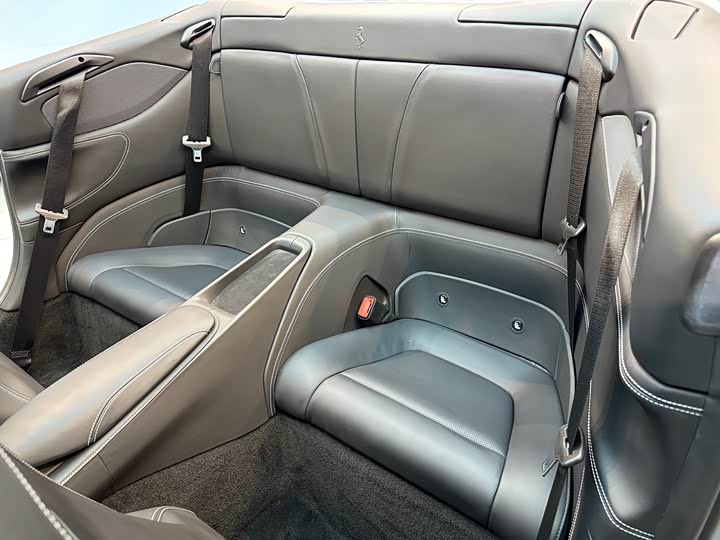 Фото 22 - Ferrari Portofino