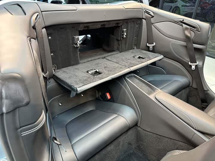 Фото 23 - Ferrari Portofino