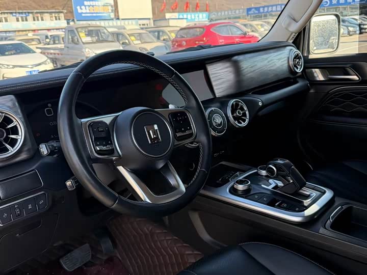 Фото 4 - Tank 300