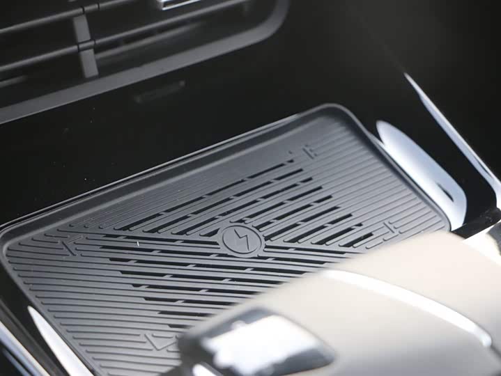 Фото 19 - Changan Raeton Plus