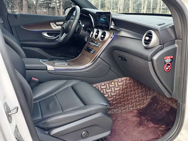 Фото 10 - Mercedes-Benz GLC-Class