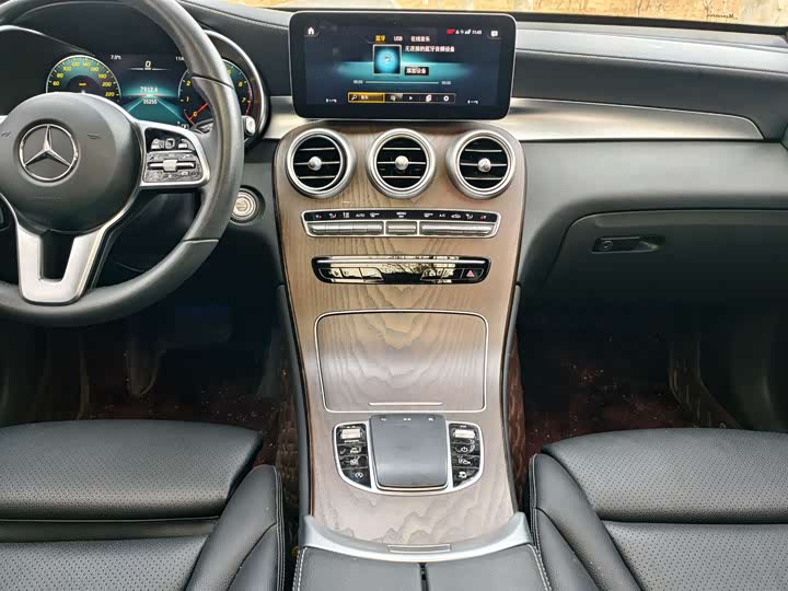 Фото 11 - Mercedes-Benz GLC-Class