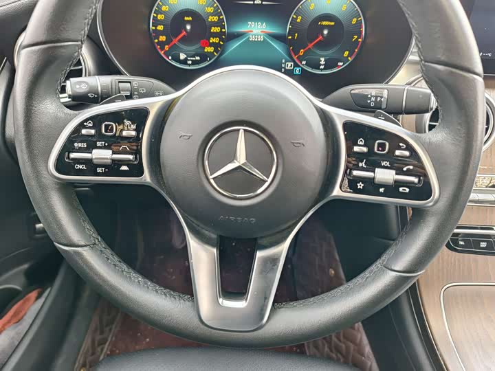 Фото 13 - Mercedes-Benz GLC-Class