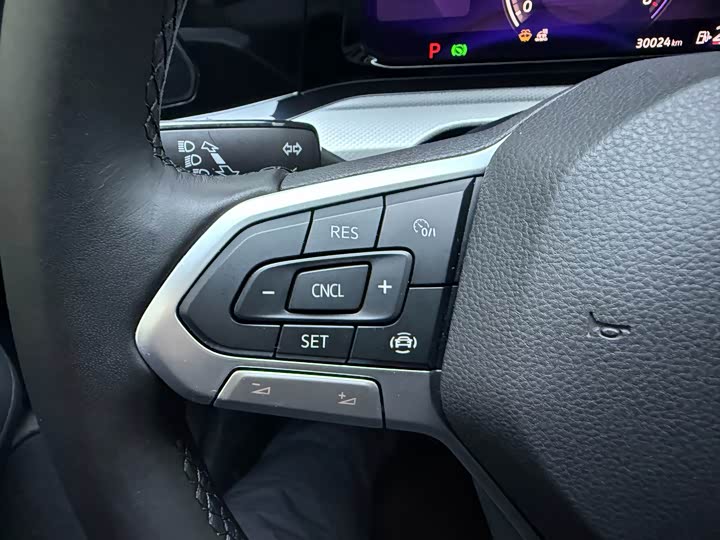 Фото 15 - Volkswagen Golf