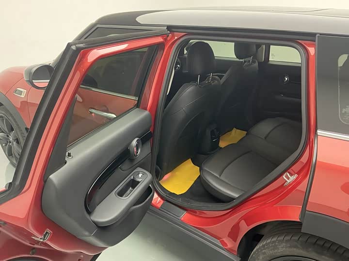 Фото 16 - Mini Clubman