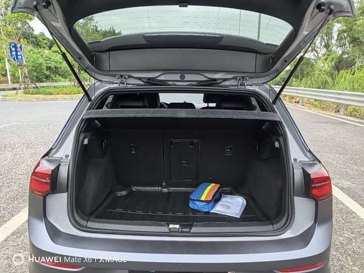 Фото 16 - Volkswagen Golf