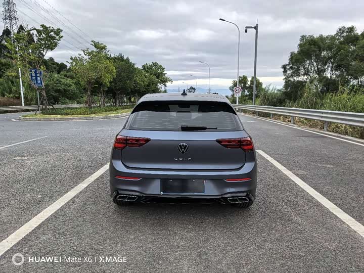 Фото 18 - Volkswagen Golf