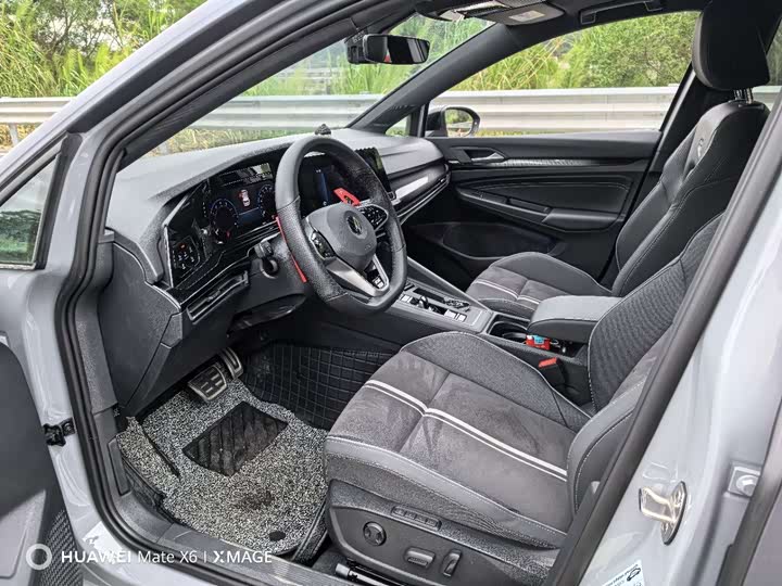 Фото 4 - Volkswagen Golf