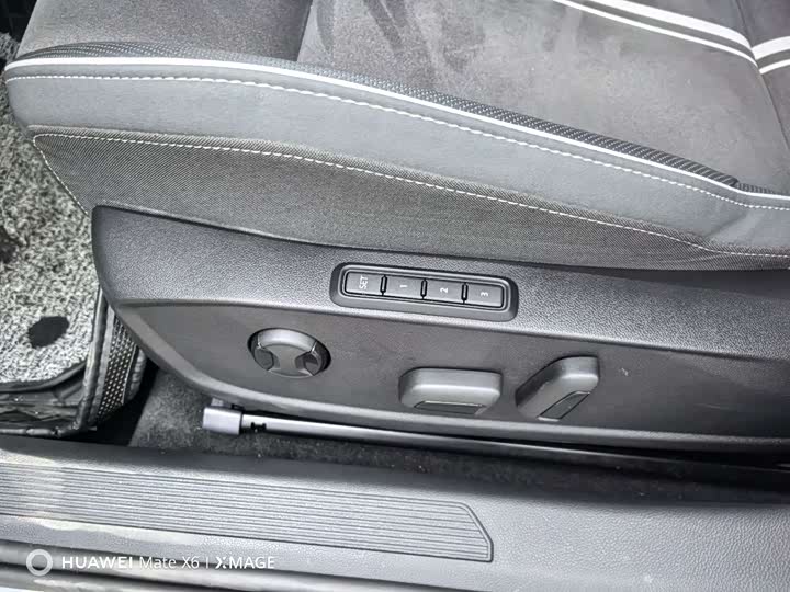 Фото 6 - Volkswagen Golf