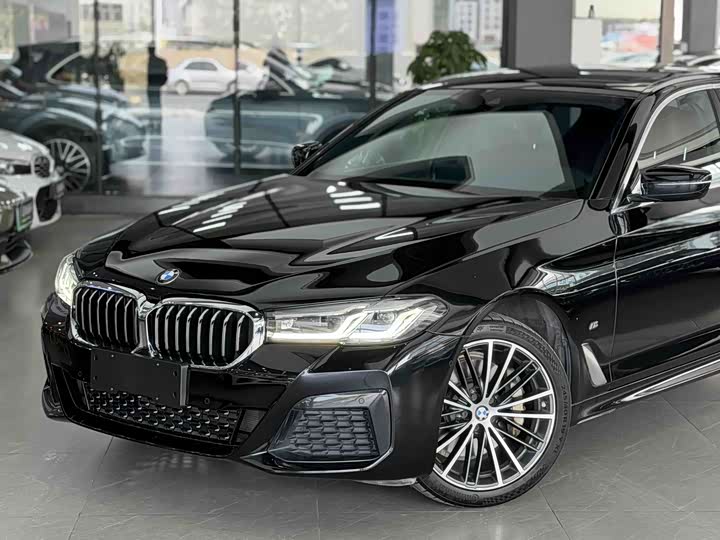 Фото 12 - BMW 5 Series