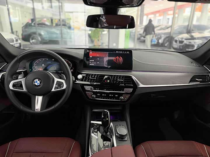 Фото 6 - BMW 5 Series